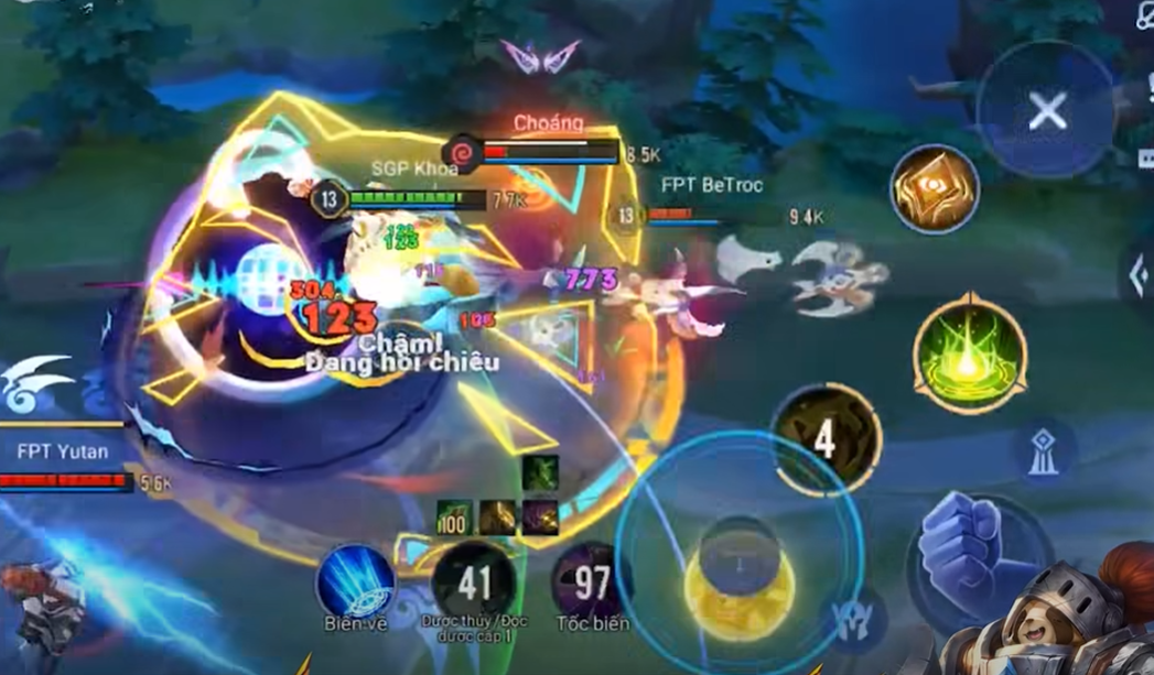 khoa bang lua doi thu den tan nha